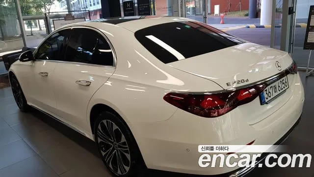 Mercedes-Benz E-Class W214 — Фото автомобиля 7