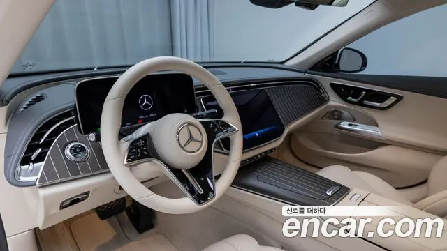 Mercedes-Benz E-Class — Фото автомобиля 16