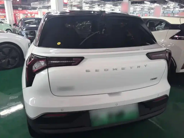 Geely Geometry E Firefly — Фото автомобиля 5