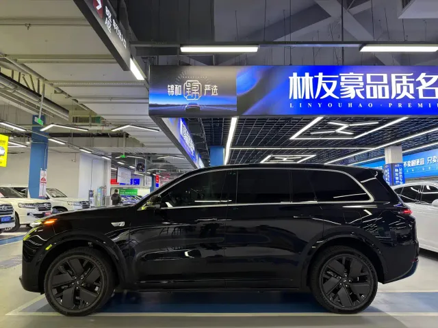 Li Auto L9 — Фото автомобиля 7