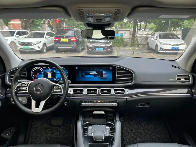 Mercedes-Benz GLE-Class — Фото автомобиля 14