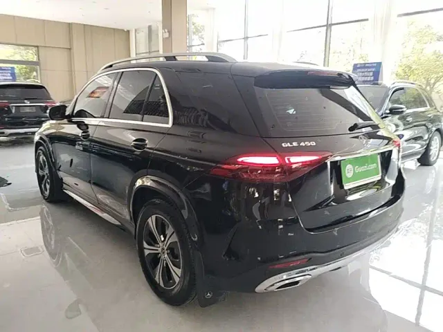Mercedes-Benz GLE-Class — Фото автомобиля 4