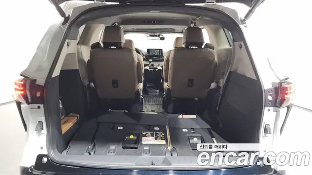 Toyota Sienna — Фото автомобиля 18