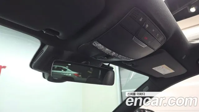 Mercedes-Benz E-Class — Фото автомобиля 16