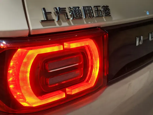 Wuling Hongguang Mini EV — Фото автомобиля 11