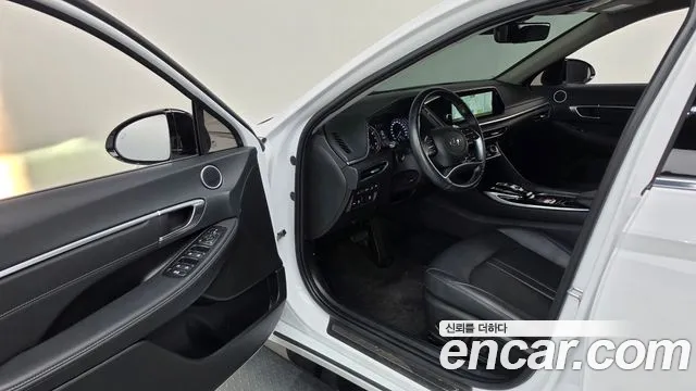 Hyundai Sonata — Фото автомобиля 15