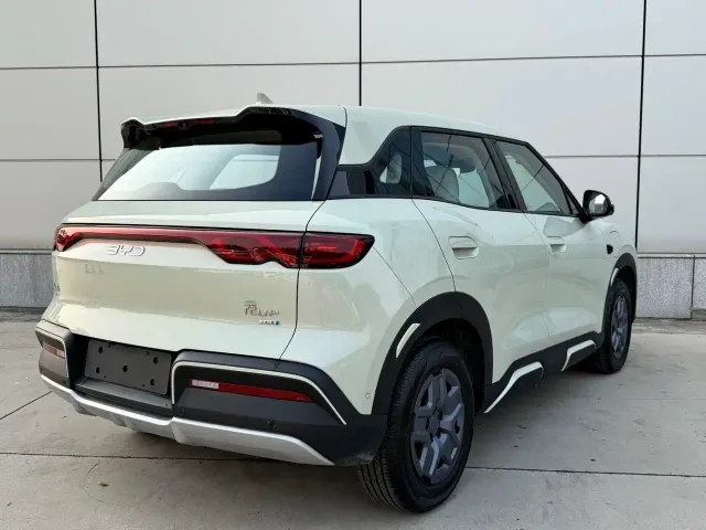 BYD Yuan UP — Фото автомобиля 6