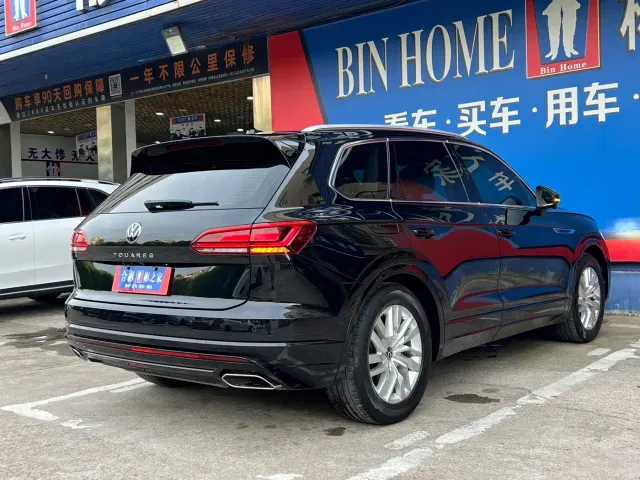 Volkswagen Touareg — Фото автомобиля 29