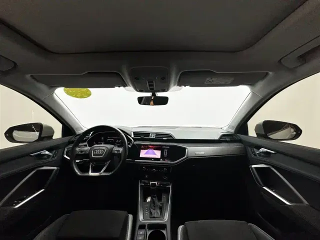 Audi Q3 — Фото автомобиля 10