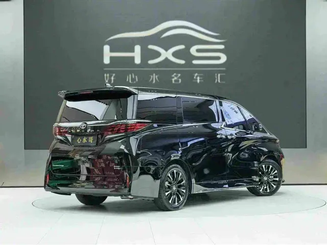 Toyota Alphard — Фото автомобиля 5