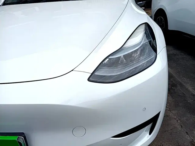 Tesla Model Y — Фото автомобиля 23