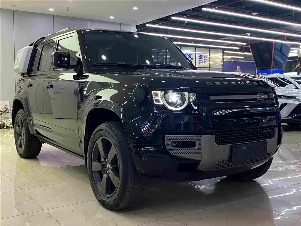 Land Rover Land Rover Defender 2023 Model 110 3.0T P400 X-DYNAMIC HSE — Фото автомобиля 3