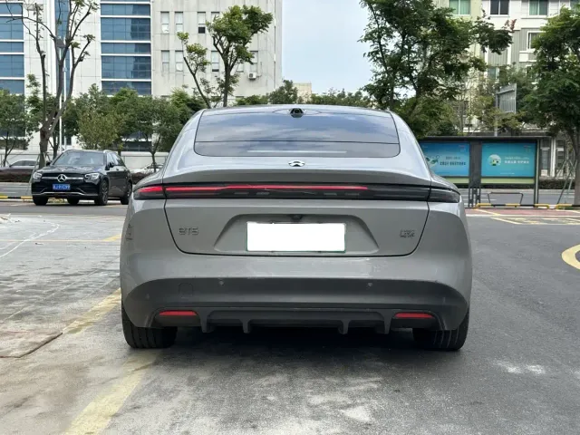 Nio ET5 — Фото автомобиля 5