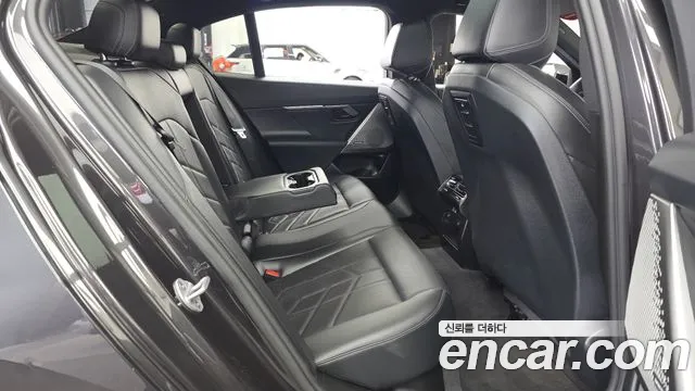 BMW 5 Series G60 — Фото автомобиля 12