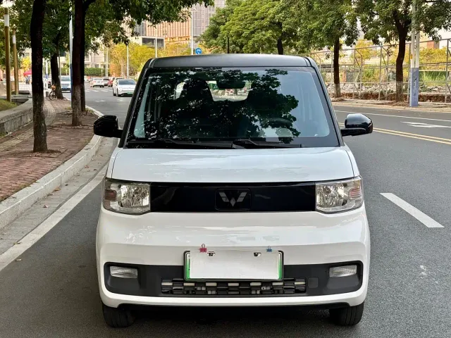 Wuling Hongguang Mini EV — Фото автомобиля 3