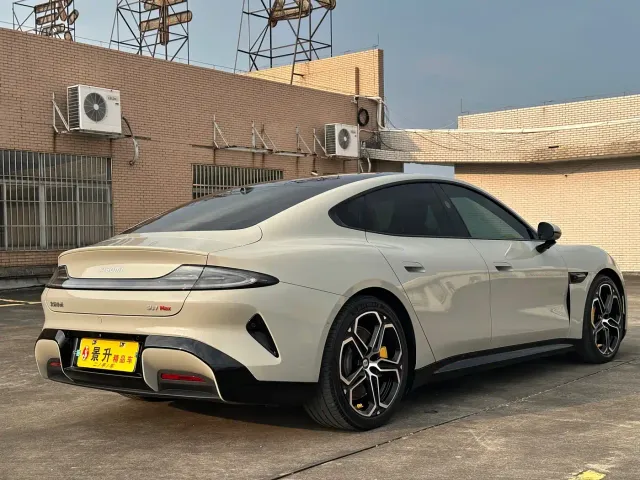 Xiaomi SU7 — Фото автомобиля 5