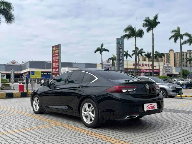 Buick Regal — Фото автомобиля 6