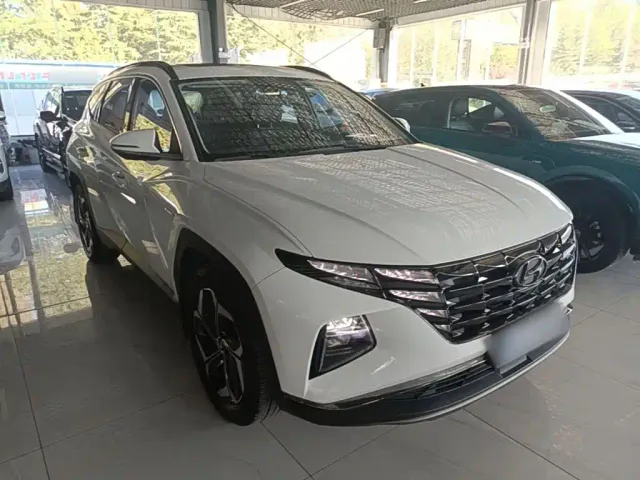 Hyundai Tucson — Фото автомобиля 3
