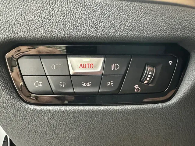 BMW 3 Series — Фото автомобиля 13