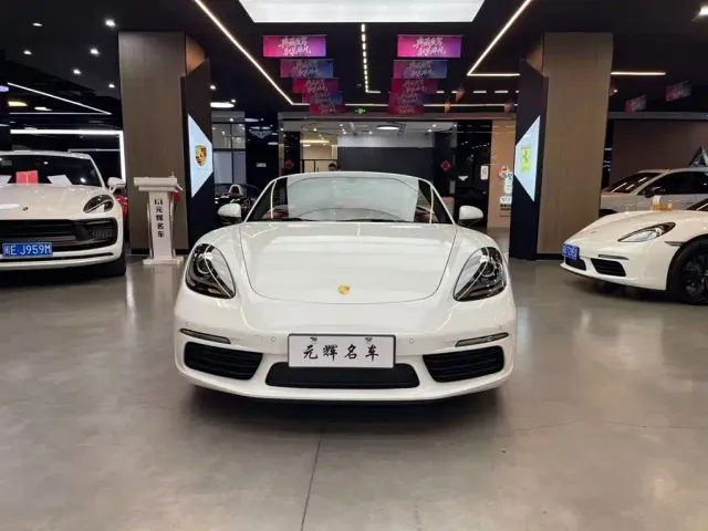 Porsche 718 — Фото автомобиля 2