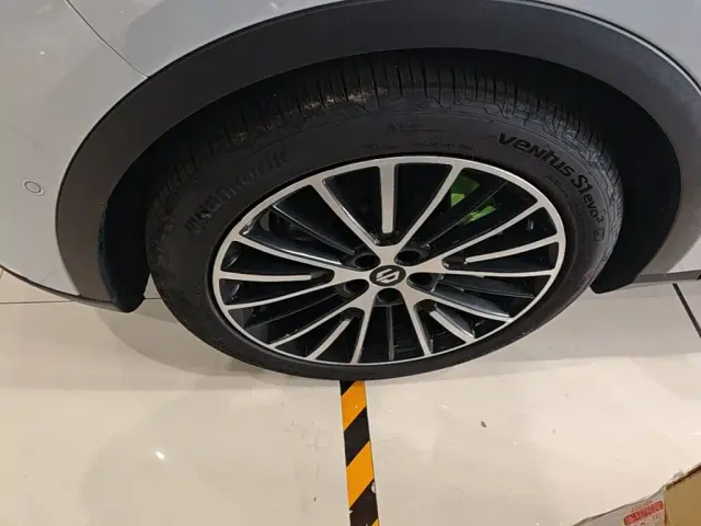 Leapmotor C11 — Фото автомобиля 22