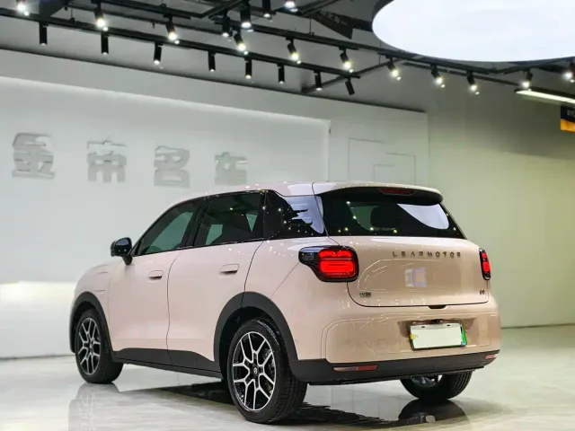 Leapmotor A10 — Фото автомобиля 16