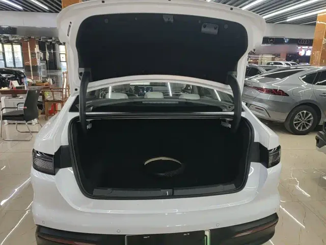 BYD Seal 05 DM-i — Фото автомобиля 18
