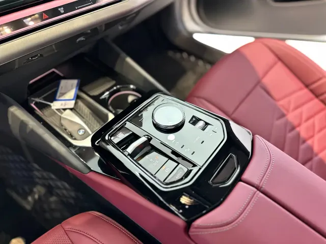 BMW 5 Series — Фото автомобиля 11
