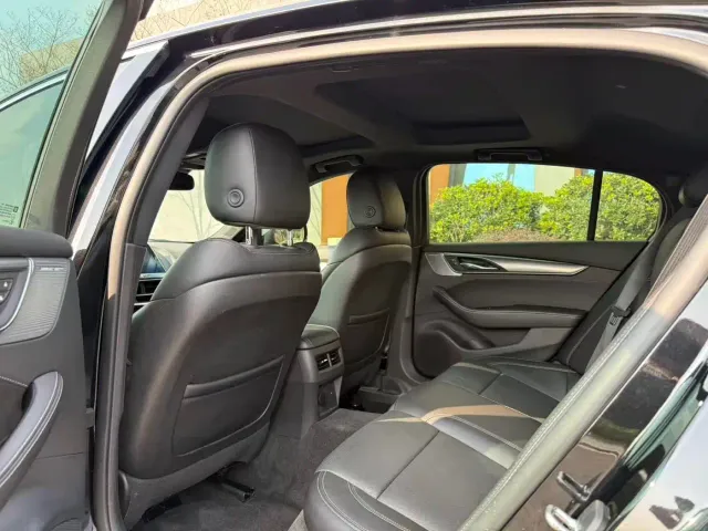 Cadillac CT5 — Фото автомобиля 5