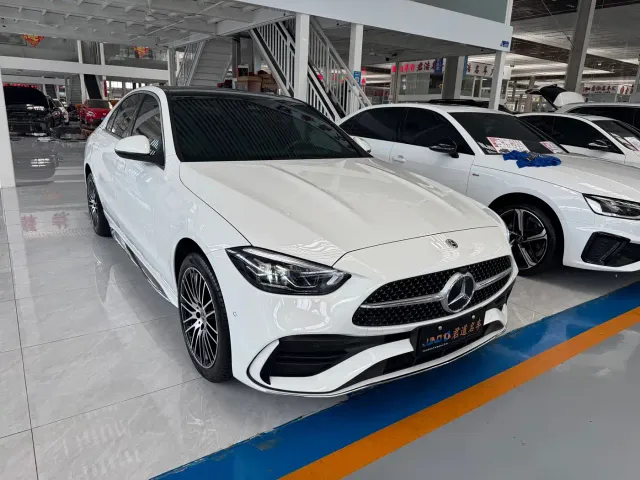 Mercedes-Benz C-Class — Фото автомобиля 3