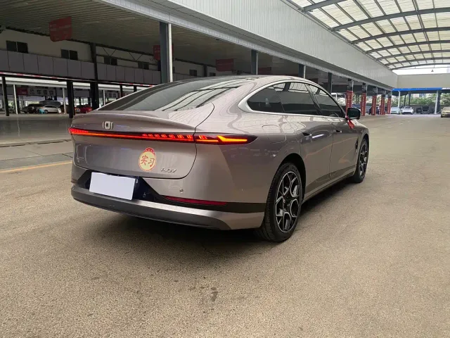 Changan Qiyuan A07 — Фото автомобиля 8
