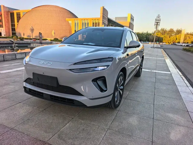 BYD Sealion 06 — Фото автомобиля 3