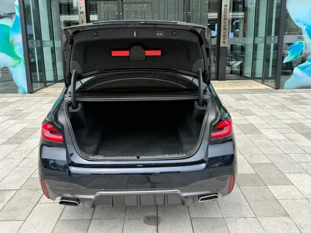 BMW 5 Series — Фото автомобиля 18