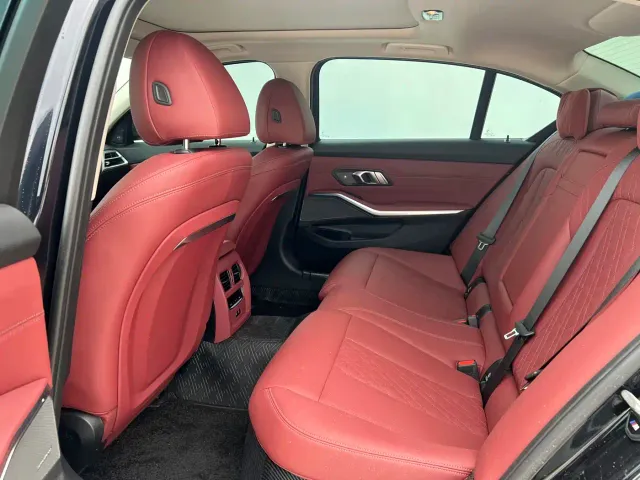 BMW 3 Series — Фото автомобиля 7