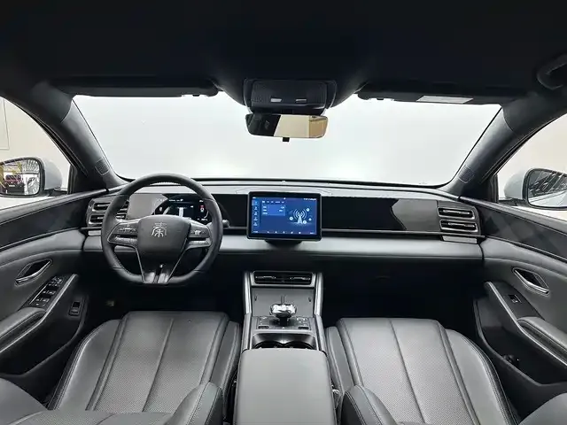 BYD Qin L — Фото автомобиля 9