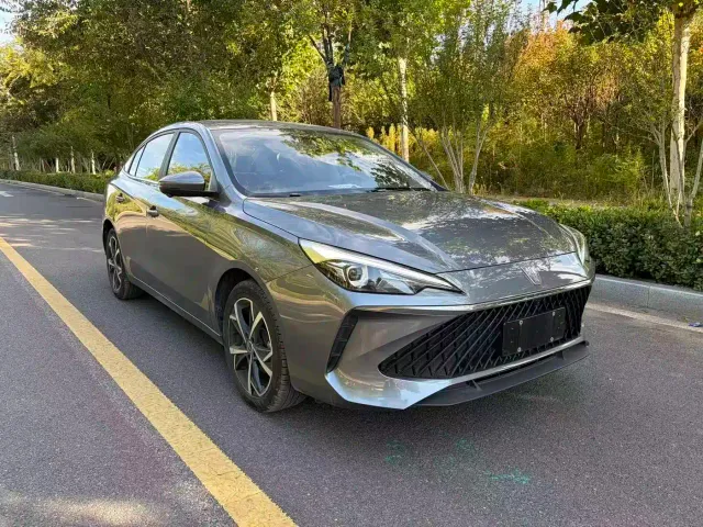 Roewe i5 — Фото автомобиля 2