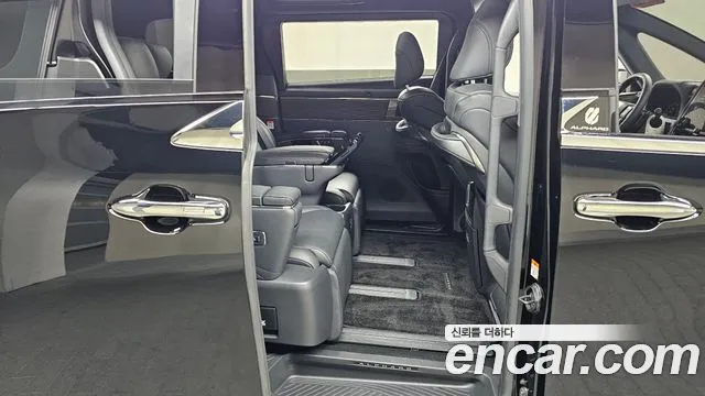 Toyota Alphard — Фото автомобиля 11