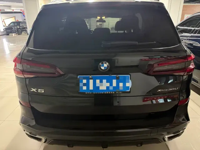 BMW X5 — Фото автомобиля 9