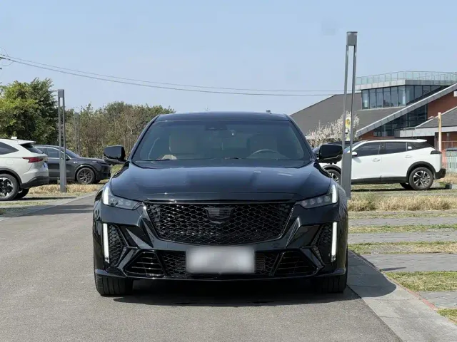 Cadillac CT5 — Фото автомобиля 20