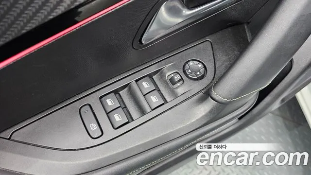 Peugeot 2008 — Фото автомобиля 18