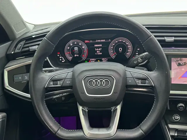 Audi Q3 — Фото автомобиля 11