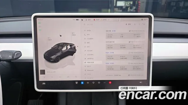 Tesla Model Y — Фото автомобиля 8