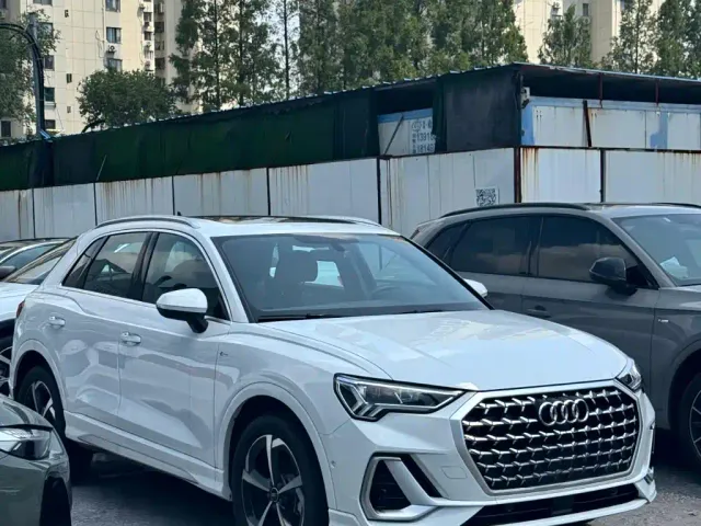 Audi Q3 — Фото автомобиля 3