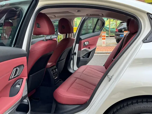 BMW 3 Series — Фото автомобиля 7