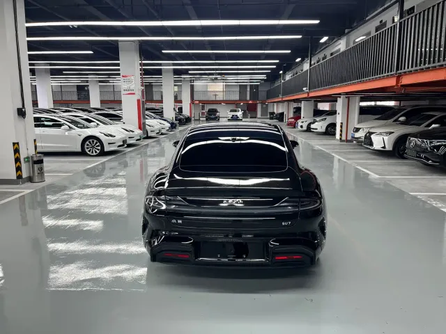 Xiaomi SU7 — Фото автомобиля 7