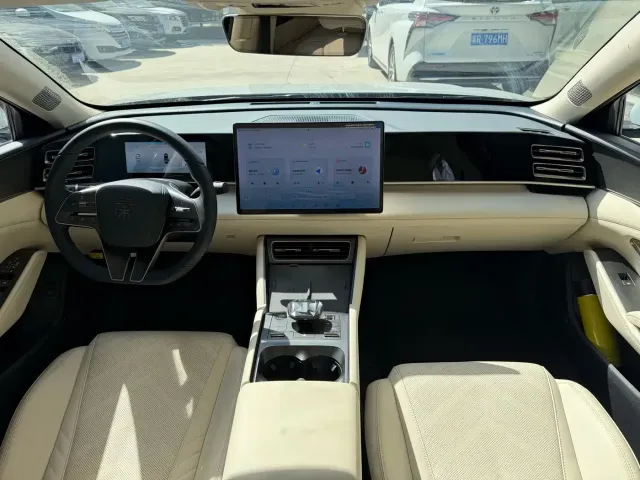 BYD Qin L — Фото автомобиля 5