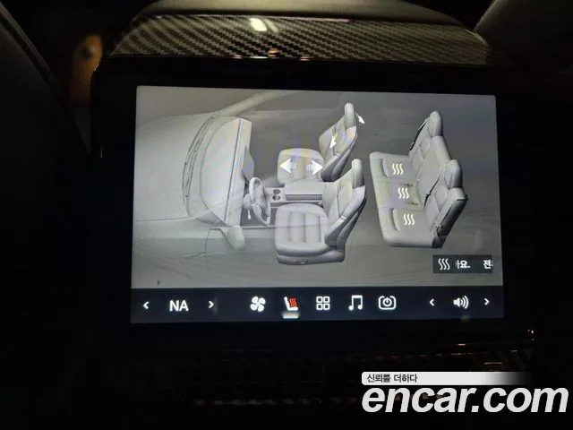Tesla Model Y — Фото автомобиля 8