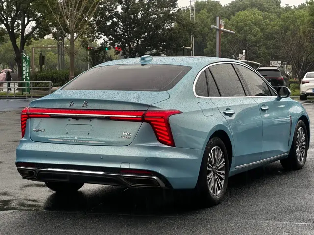 Hongqi H5 — Фото автомобиля 7