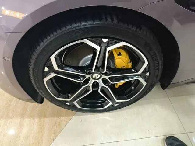 Xiaomi SU7 — Фото автомобиля 22