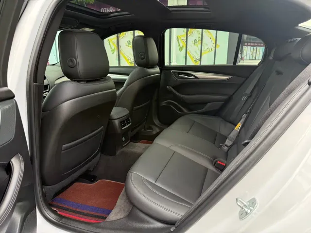Cadillac CT5 — Фото автомобиля 5